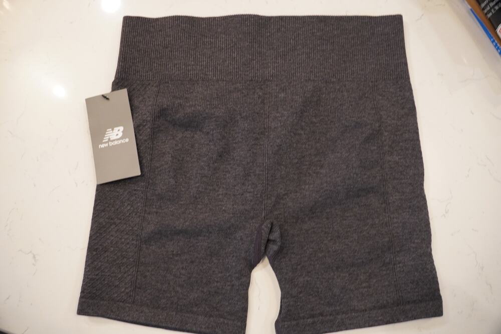New Balance Q Speed Seamless Bike Shorts L NWT Grey Charcoal Ribbed Fit 5"